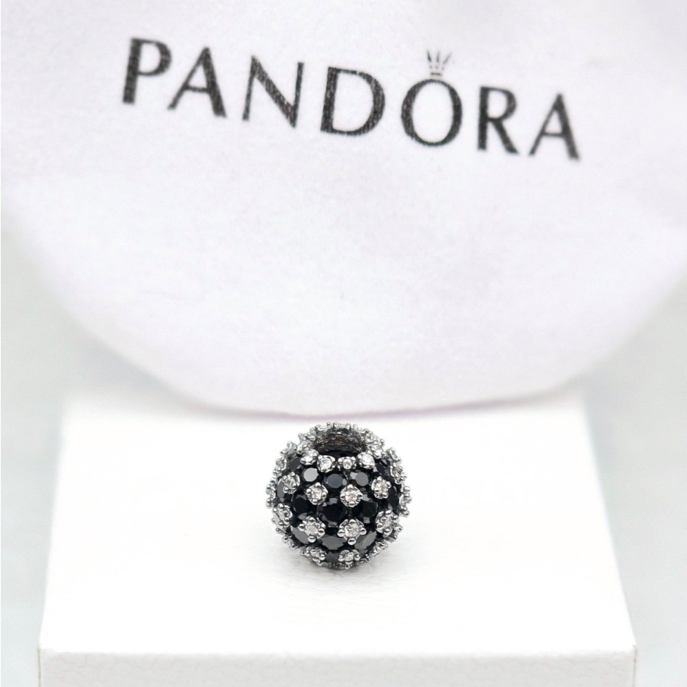 Pandora // Sparkling Pavé Round Black Charm // Sterling Silver // Pandora Charm